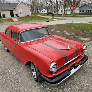 1955 Pontiac Starchief Street Rod