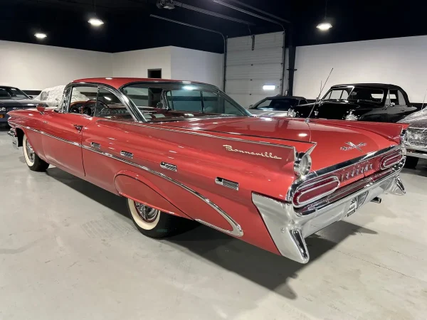 1959 Pontiac Bonneville - Image 15