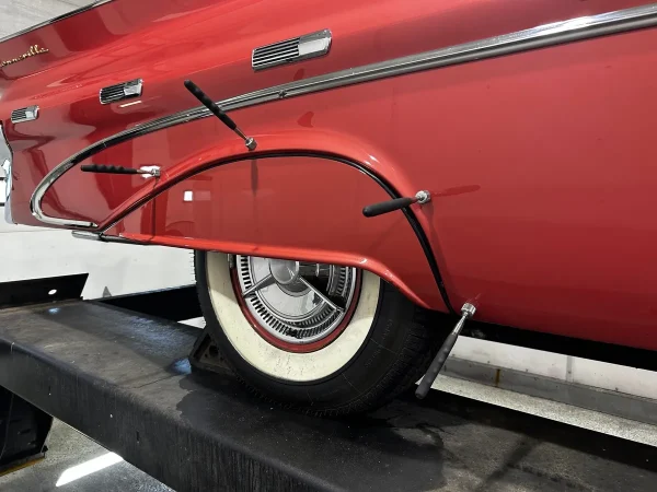 1959 Pontiac Bonneville - Image 41
