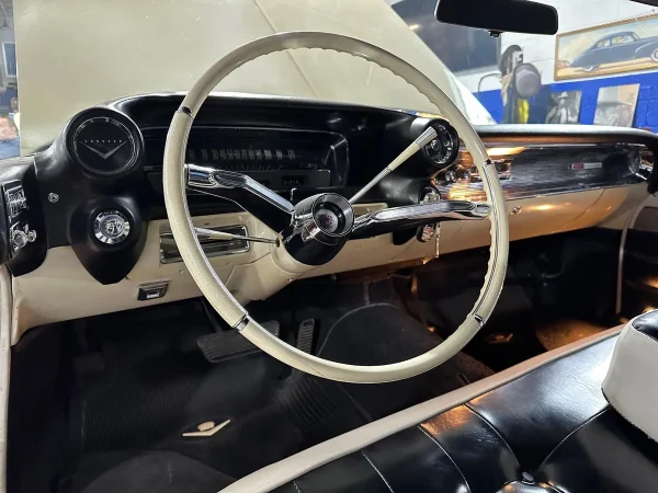 1960 Cadillac 62 - Image 10