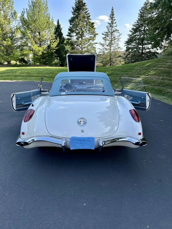 1960 Chevrolet Corvette Convertible  Restored to Highest Standards - Image 10