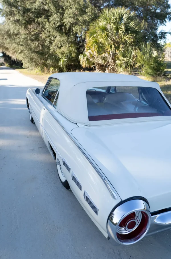 1962 Ford Thunderbird Sports Roadster With the M-Code 390 V8 - Image 9