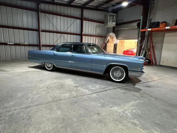1966 Cadillac DeVille - Image 11