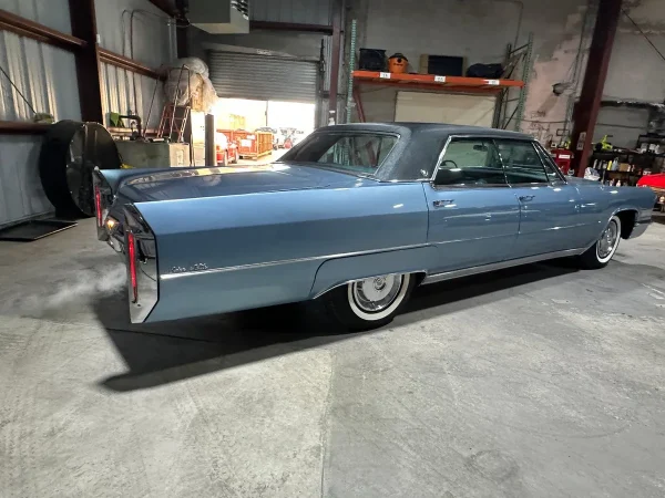 1966 Cadillac DeVille - Image 13