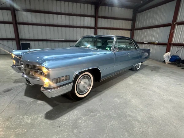 1966 Cadillac DeVille - Image 4