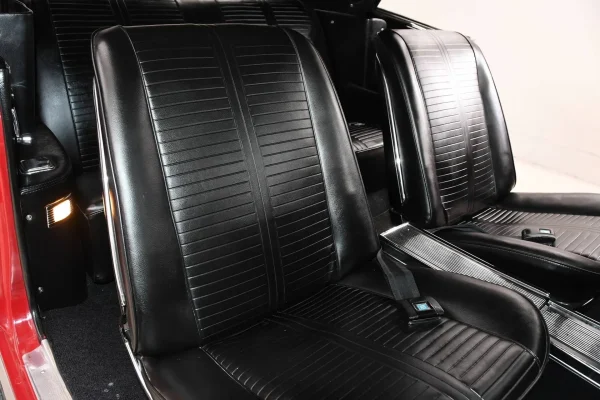 1966 Pontiac GTO Convertible with 389 ci. V8 and Tri-Power setup - Image 14