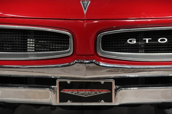 1966 Pontiac GTO Convertible with 389 ci. V8 and Tri-Power setup - Image 11