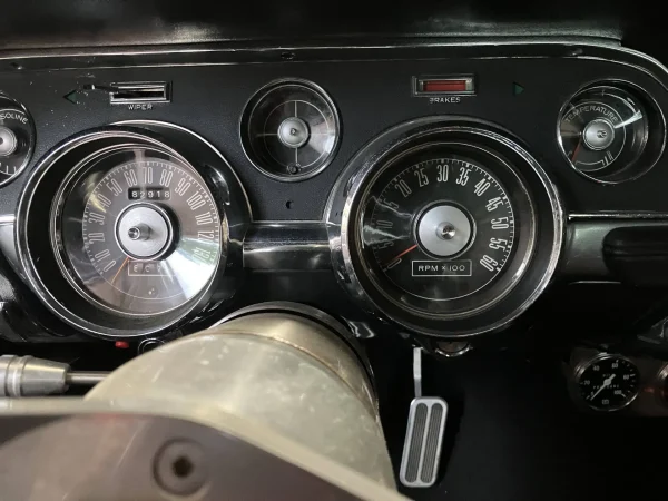 1967 Ford Mustang Fastback Restomod * rotisserie, bead blasted, modified and professional refinished with less than 2K on rebuilt 390 FE V8 - Image 18