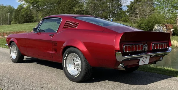 1967 Ford Mustang Fastback Restomod * rotisserie, bead blasted, modified and professional refinished with less than 2K on rebuilt 390 FE V8 - Image 7